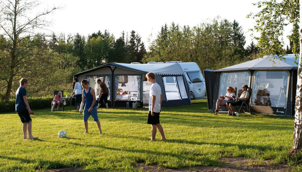 oublz2nq-camping-en-woon-werkverkeer